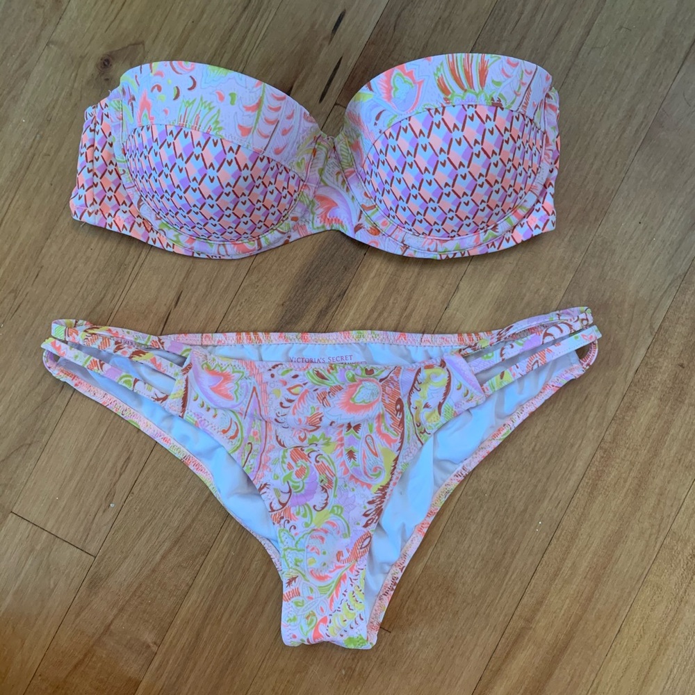 Victoria’s Secret Swimsuit Set